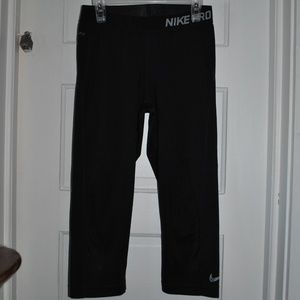 Nike Pro Spandex Crop Leggings